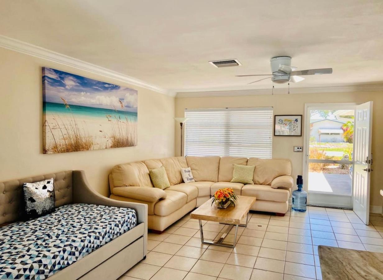 Cheerful Home With Two Bedrooms Cape Coral Exterior foto